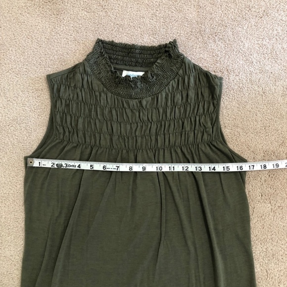 Sundance Olive Green Smocked Sleeveless Mock Neck Top XS - Picture 9 of 9